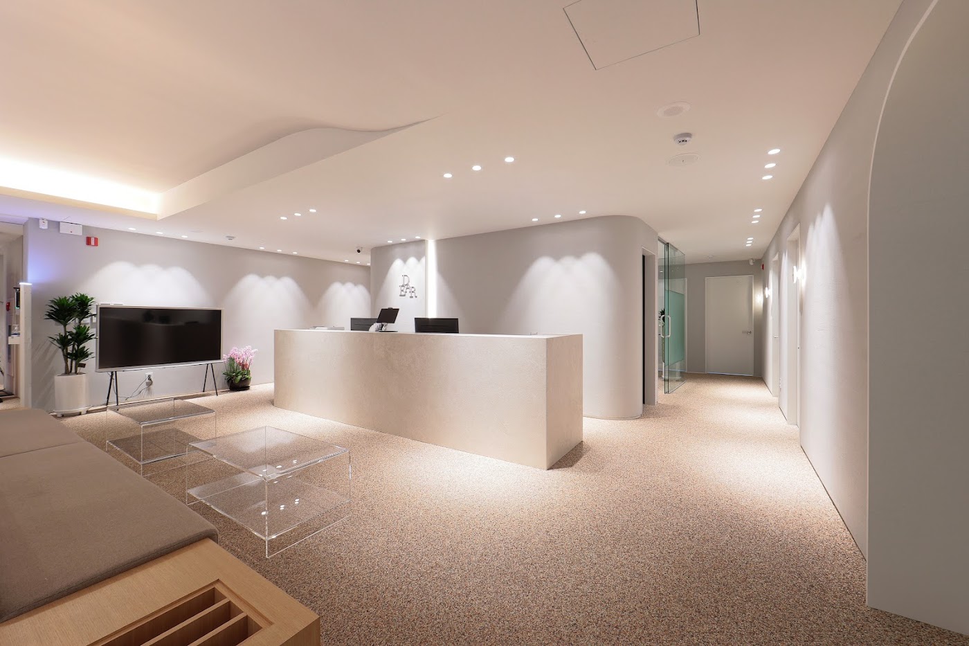 Cheongdam Dear Clinic 청담디어의원 | Gangnam Dermatologist | カンナム 皮膚クリニック 韓国 皮膚管理 | 江南皮肤科 | คลินิกผิวหนังเกาหลี